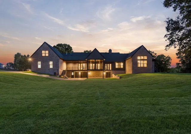 Photo 3 of Single family home for sale at 1001 Wright Branch Ct, Mount Juliet, TN 37122 | MLS# 3612013 | Listing updated on 2026-10-08