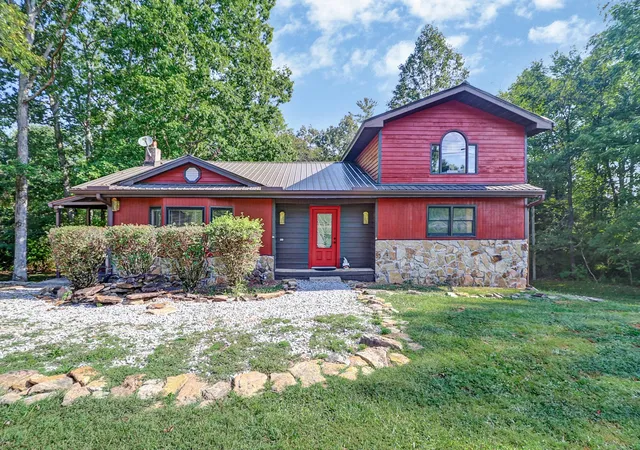 Single family home for sale at 252 Old Homestead Hwy, Crossville, TN 38555 | MLS# 3611763