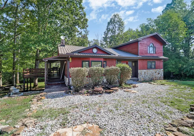 Photo 2 of Single family home for sale at 252 Old Homestead Hwy, Crossville, TN 38555 | MLS# 3611763 | Listing updated on 2026-10-05