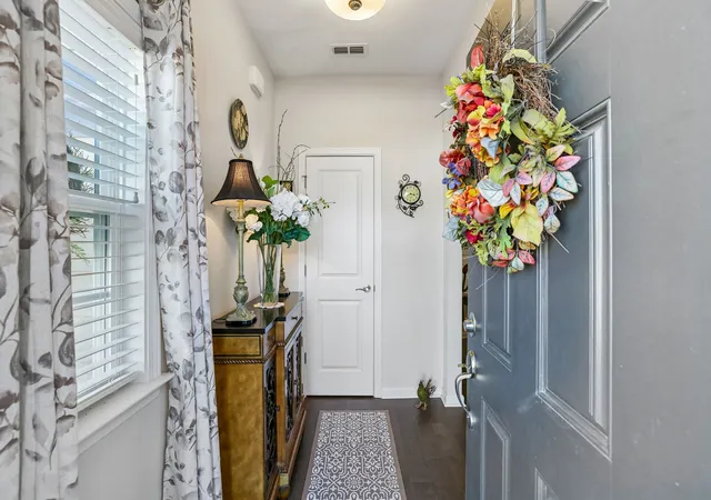 Photo 4 of Townhouse for sale at 2353 Stonecenter Ln, Murfreesboro, TN 37128 | MLS# 3615231 | Listing updated on 2026-10-09