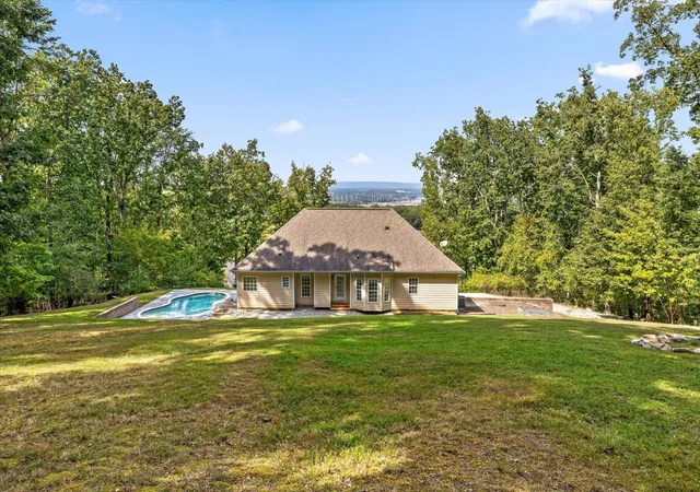 Photo 3 of Single family home for sale at 9768 Caseview Dr, Harrison, TN 37341 | MLS# 3611707 | Listing updated on 2026-10-05