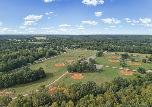 Photo 65 of Single family home for sale at 385 Crutchfield Ln, Paris, TN 38242 | MLS# 3611822 | Listing updated on 2026-10-05