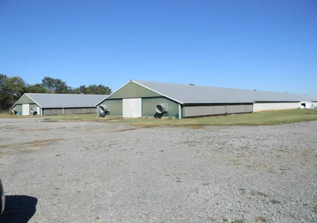 Photo 2 of House for sale at 3328 Sims Rd, Shelbyville, TN 37160 | MLS# 3611729 | Listing updated on 2026-10-07