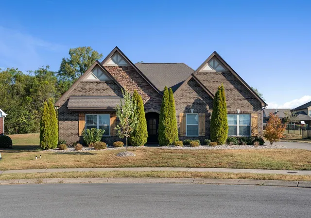 Photo 1 of Single family home for sale at 206 Brixham Ct, Gallatin, TN 37066 | MLS# 3615063 | Listing updated on 2026-10-09