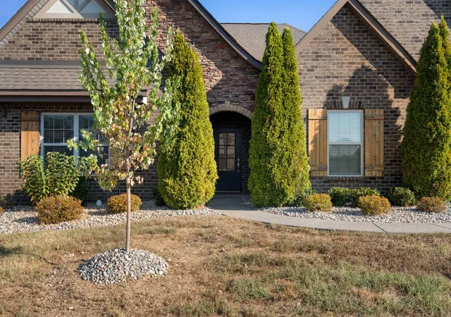 Photo 2 of Single family home for sale at 206 Brixham Ct, Gallatin, TN 37066 | MLS# 3615063 | Listing updated on 2026-10-09