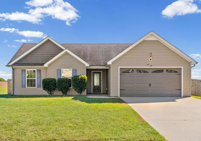 Photo 2 of Single family home for sale at 113 Bob White Trl, Oak Grove, KY 42262 | MLS# 3619456 | Listing updated on 2026-10-20