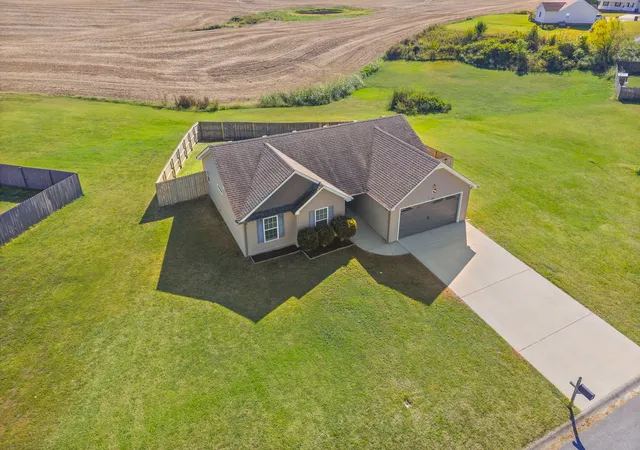 Photo 3 of Single family home for sale at 113 Bob White Trl, Oak Grove, KY 42262 | MLS# 3619456 | Listing updated on 2026-10-20