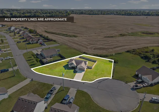 Photo 4 of Single family home for sale at 113 Bob White Trl, Oak Grove, KY 42262 | MLS# 3619456 | Listing updated on 2026-10-20