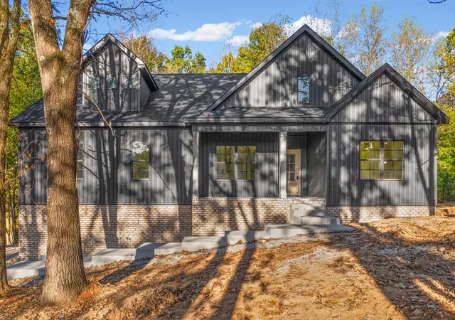 Photo 1 of Single family home for sale at 2638 Moody Rd, Clarksville, TN 37040 | MLS# 3626745 | Listing updated on 2026-10-28