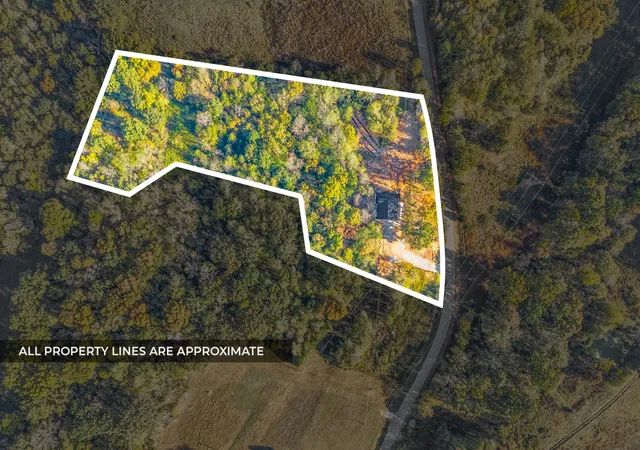 Photo 2 of Single family home for sale at 2638 Moody Rd, Clarksville, TN 37040 | MLS# 3626745 | Listing updated on 2026-10-28