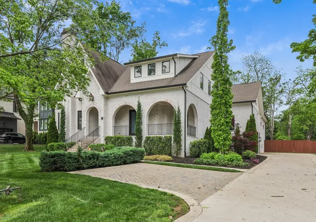Photo 3 of Mansion for sale at 4427 Lealand Ln, Nashville, TN 37204 | MLS# 3615460 | Listing updated on 2026-10-09