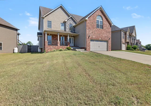Photo 2 of Single family home for sale at 1013 Garner Hills Dr, Clarksville, TN 37042 | MLS# 3619914 | Listing updated on 2026-10-13