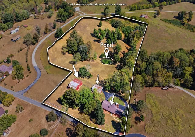 Photo 1 of Single family home for sale at 215 Gourdneck Holw Rd, Tullahoma, TN 37388 | MLS# 3612231 | Listing updated on 2026-10-08