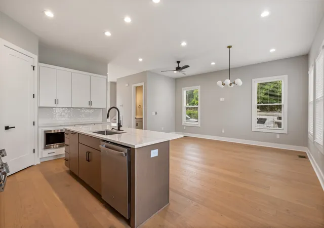 Photo 1 of Single family home for sale at 2142 Oakland St #A, Nashville, TN 37210 | MLS# 3612414 | Listing updated on 2026-10-29