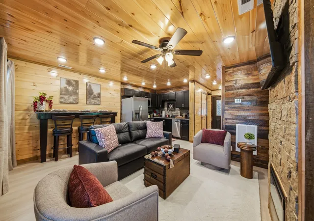 Photo 4 of Single family home for sale at 253 Silverbell Ln, Gatlinburg, TN 37738 | MLS# 3619062 | Listing updated on 2026-10-10