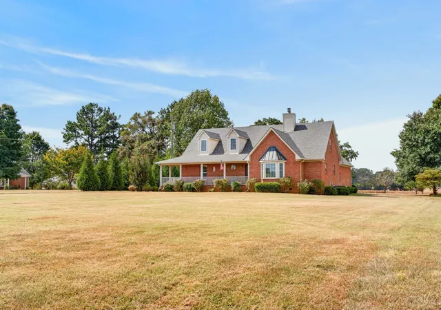 Photo 4 of Single family home for sale at 106 Ewing Dr, Portland, TN 37148 | MLS# 3612132 | Listing updated on 2026-10-07