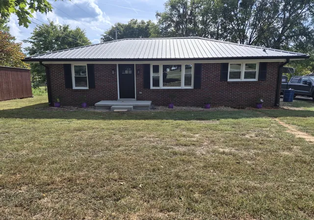Single family home for sale at 4866 Hwy 41a S, Clarksville, TN 37043 | MLS# 3612452 | Listing updated on 2026-10-08
