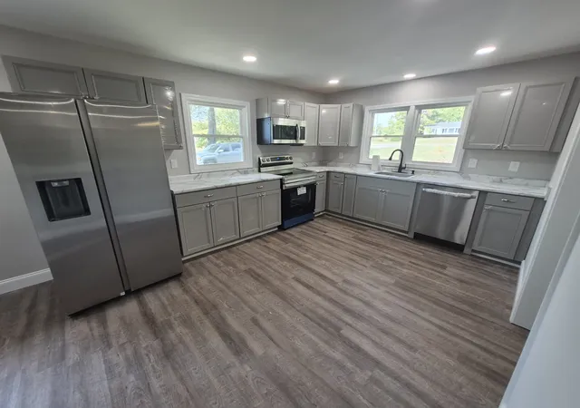 Photo 2 of Single family home for sale at 4866 Hwy 41a S, Clarksville, TN 37043 | MLS# 3612452 | Listing updated on 2026-10-08