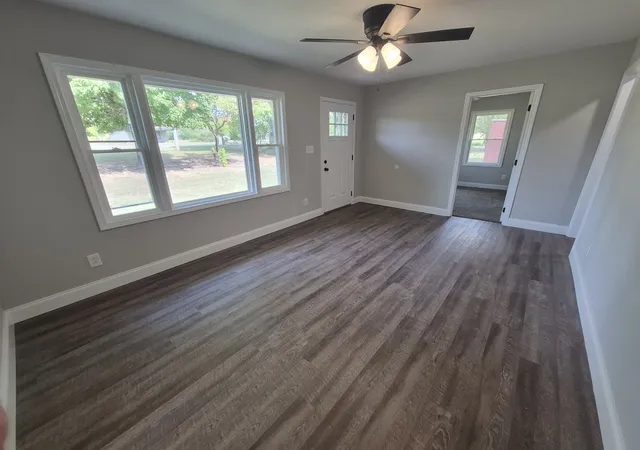 Photo 4 of Single family home for sale at 4866 Hwy 41a S, Clarksville, TN 37043 | MLS# 3612452 | Listing updated on 2026-10-08