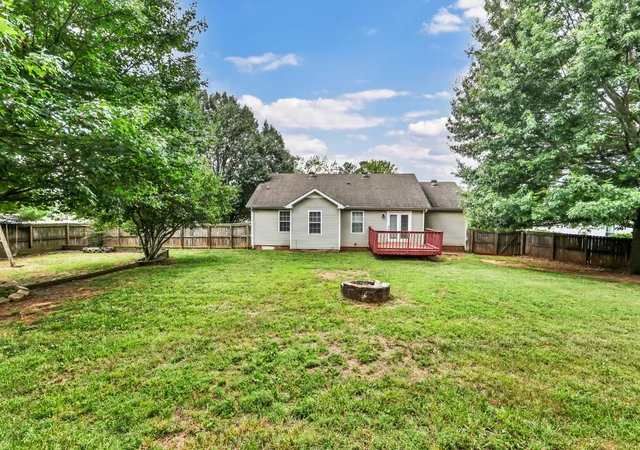Photo 1 of Single family home for sale at 3722 Misty Way, Clarksville, TN 37042 | MLS# 3612446 | Listing updated on 2026-10-06