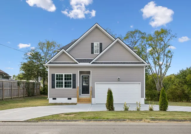 Photo 3 of Single family home for sale at 668 5th Avenue N, Lewisburg, TN 37091 | MLS# 3612043 | Listing updated on 2026-10-08