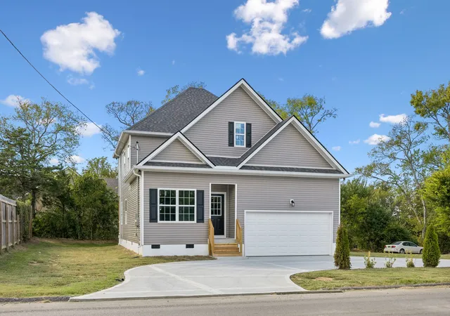Photo 4 of Single family home for sale at 668 5th Avenue N, Lewisburg, TN 37091 | MLS# 3612043 | Listing updated on 2026-10-08