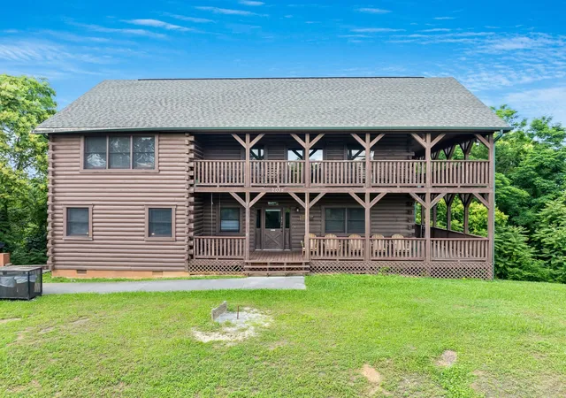 Photo 4 of Single family home for sale at 2039 Oakmont Dr, Sevierville, TN 37876 | MLS# 3620407 | Listing updated on 2026-10-14