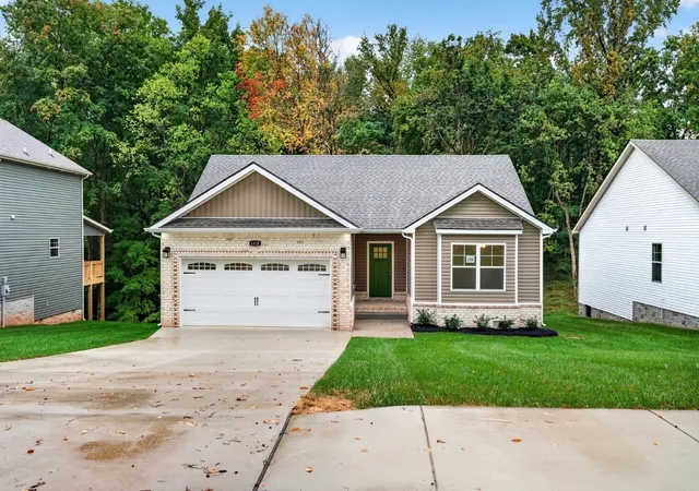 Photo 1 of Single family home for sale at 158 Irish Hills, Clarksville, TN 37042 | MLS# 3612139 | Listing updated on 2026-10-27