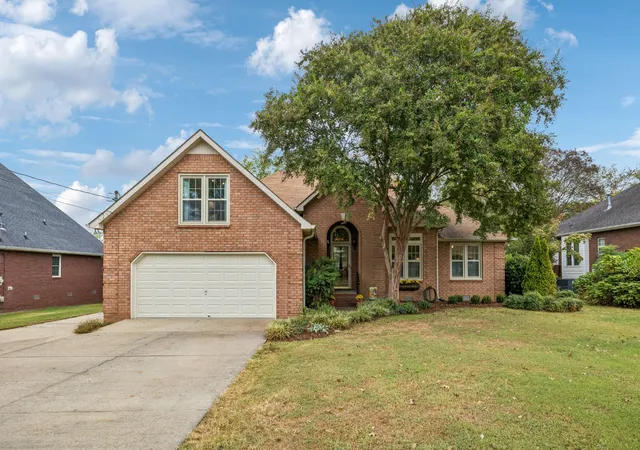 Single family home for sale at 406 Shadowood Dr, Smyrna, TN 37167 | MLS# 3615083