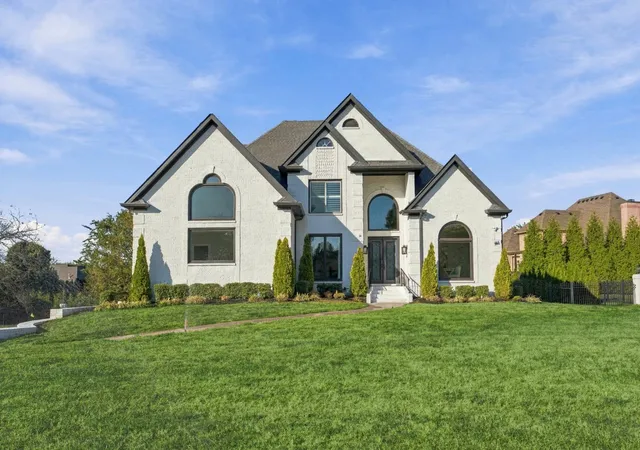 Photo 2 of Mansion for sale at 9616 Deer Trak Ct, Brentwood, TN 37027 | MLS# 3611943 | Listing updated on 2026-10-23