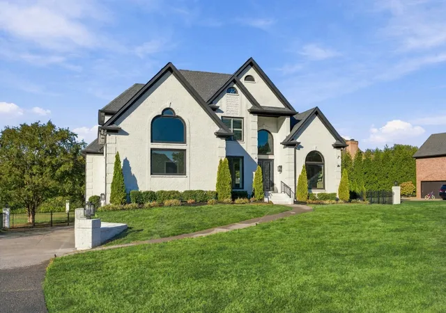 Photo 3 of Mansion for sale at 9616 Deer Trak Ct, Brentwood, TN 37027 | MLS# 3611943 | Listing updated on 2026-10-23