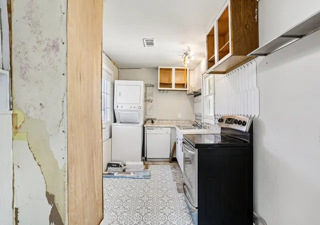 Photo 4 of Single family home for sale at 1009 Center St, Lebanon, TN 37087 | MLS# 3612641 | Listing updated on 2026-10-07