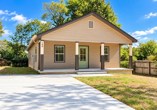 Single family home for sale at 166 College St, Dayton, TN 37321 | MLS# 3612260