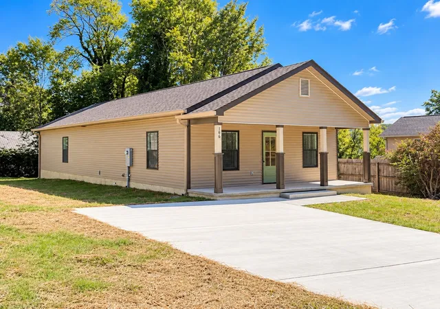 Photo 1 of Single family home for sale at 166 College St, Dayton, TN 37321 | MLS# 3612260 | Listing updated on 2026-10-06