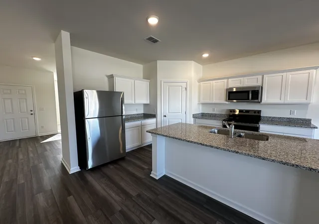 Photo 4 of Single family home for sale at 3804 Cobbler Ct, Columbia, TN 38401 | MLS# 3611936 | Listing updated on 2026-10-05