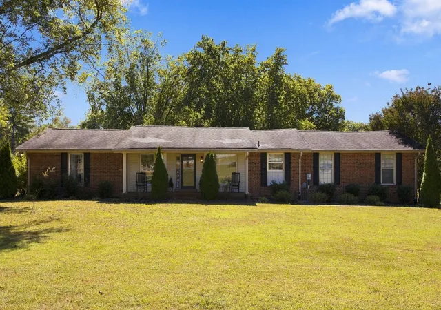 Photo 2 of Single family home for sale at 1365 W Division St, Mount Juliet, TN 37122 | MLS# 3614438 | Listing updated on 2026-10-08