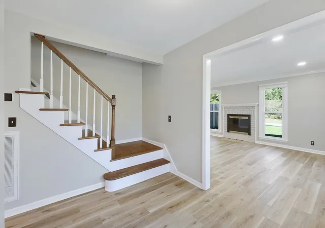 Photo 4 of Single family home for sale at 1213 Twin Springs Dr, Brentwood, TN 37027 | MLS# 3623712 | Listing updated on 2026-10-23