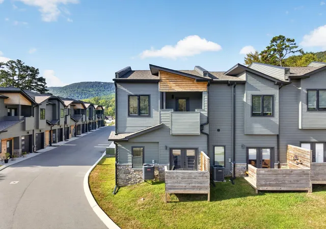 Townhouse for sale at 4160 Outpost Way, Chattanooga, TN 37419 | MLS# 3611965