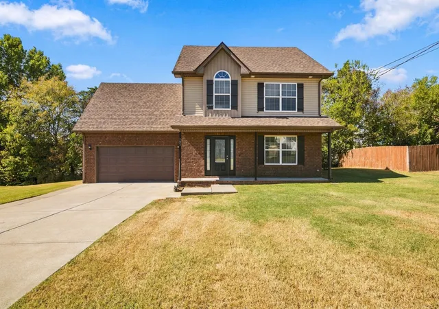 Single family home for sale at 121 Pledge Ct, La Vergne, TN 37086 | MLS# 3615343