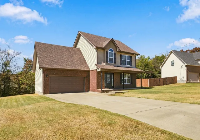 Photo 3 of Single family home for sale at 121 Pledge Ct, La Vergne, TN 37086 | MLS# 3615343 | Listing updated on 2026-10-08