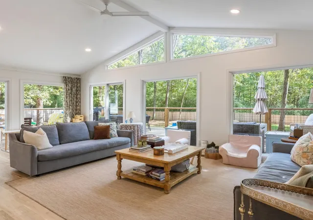 Photo 3 of Single family home for sale at 4 Windy Way, Signal Mountain, TN 37377 | MLS# 3611992 | Listing updated on 2026-10-05