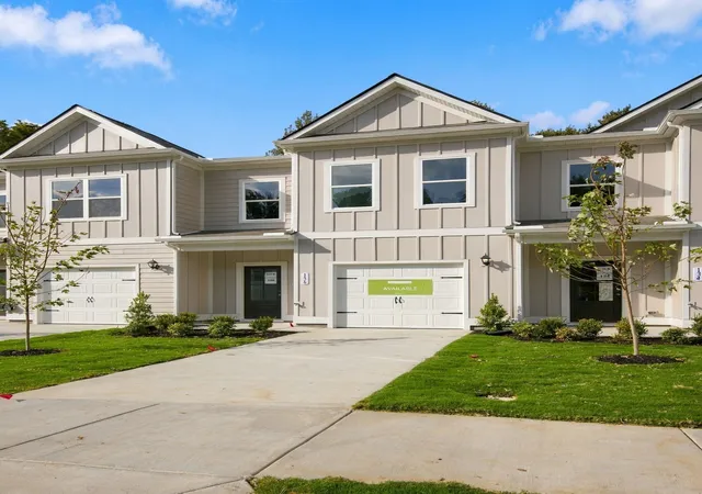 Photo 4 of Townhouse for sale at 136 Ironhorse Way, Dickson, TN 37055 | MLS# 3612009 | Listing updated on 2026-10-05