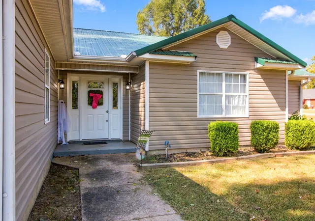 Photo 3 of Single family home for sale at 8877 Highway 436, Mc Kenzie, TN 38201 | MLS# 3612367 | Listing updated on 2026-10-06