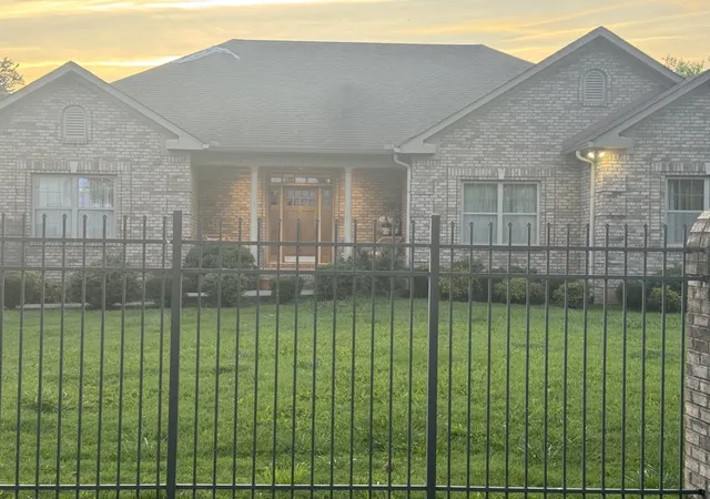 Photo 1 of Single family home for sale at 1719 River Dr, Nashville, TN 37218 | MLS# 3612051 | Listing updated on 2026-10-06