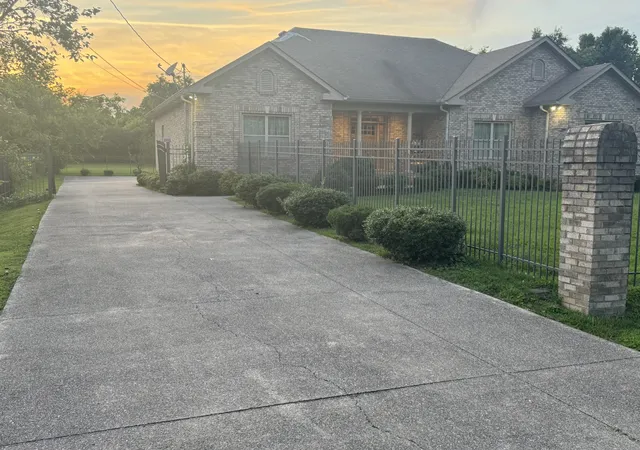 Photo 3 of Single family home for sale at 1719 River Dr, Nashville, TN 37218 | MLS# 3612051 | Listing updated on 2026-10-06