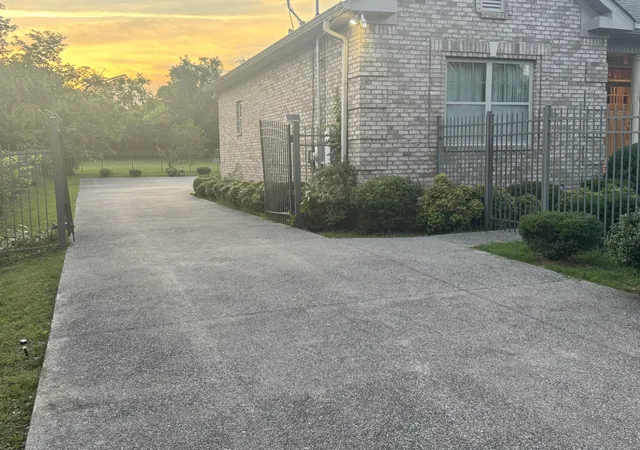 Photo 3 of Single family home for sale at 1719 River Dr, Nashville, TN 37218 | MLS# 3612051 | Listing updated on 2026-10-06