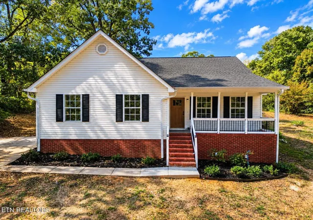 Photo 1 of Single family home for sale at 8504 Rosada Dr, Ooltewah, TN 37363 | MLS# 3612040 | Listing updated on 2026-10-07