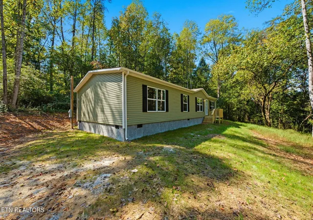 Photo 1 of Manufactured home for sale at 110 Abbott Rd, Kingston, TN 37763 | MLS# 3612058 | Listing updated on 2026-10-06