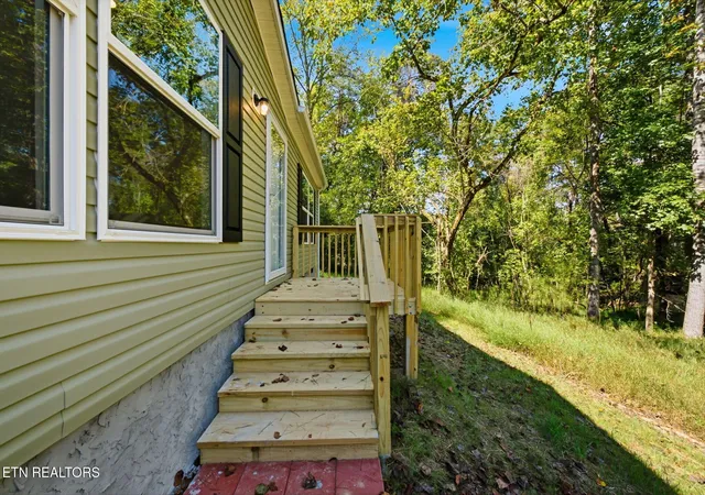 Photo 2 of Manufactured home for sale at 110 Abbott Rd, Kingston, TN 37763 | MLS# 3612058 | Listing updated on 2026-10-06