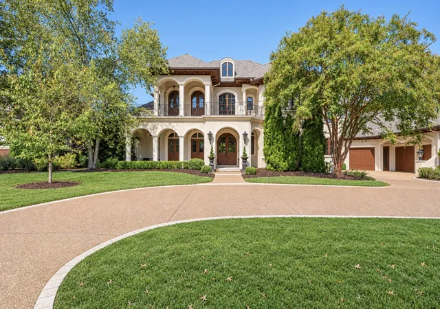 Photo 1 of Mansion for sale at 25 Governors Way, Brentwood, TN 37027 | MLS# 3624079 | Listing updated on 2026-10-23